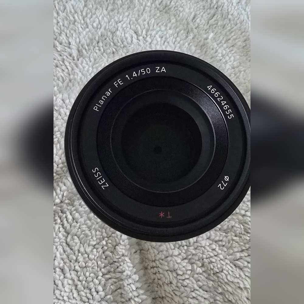 Sony Planar FE 1.4/50 ZA Camera Lens - Black
